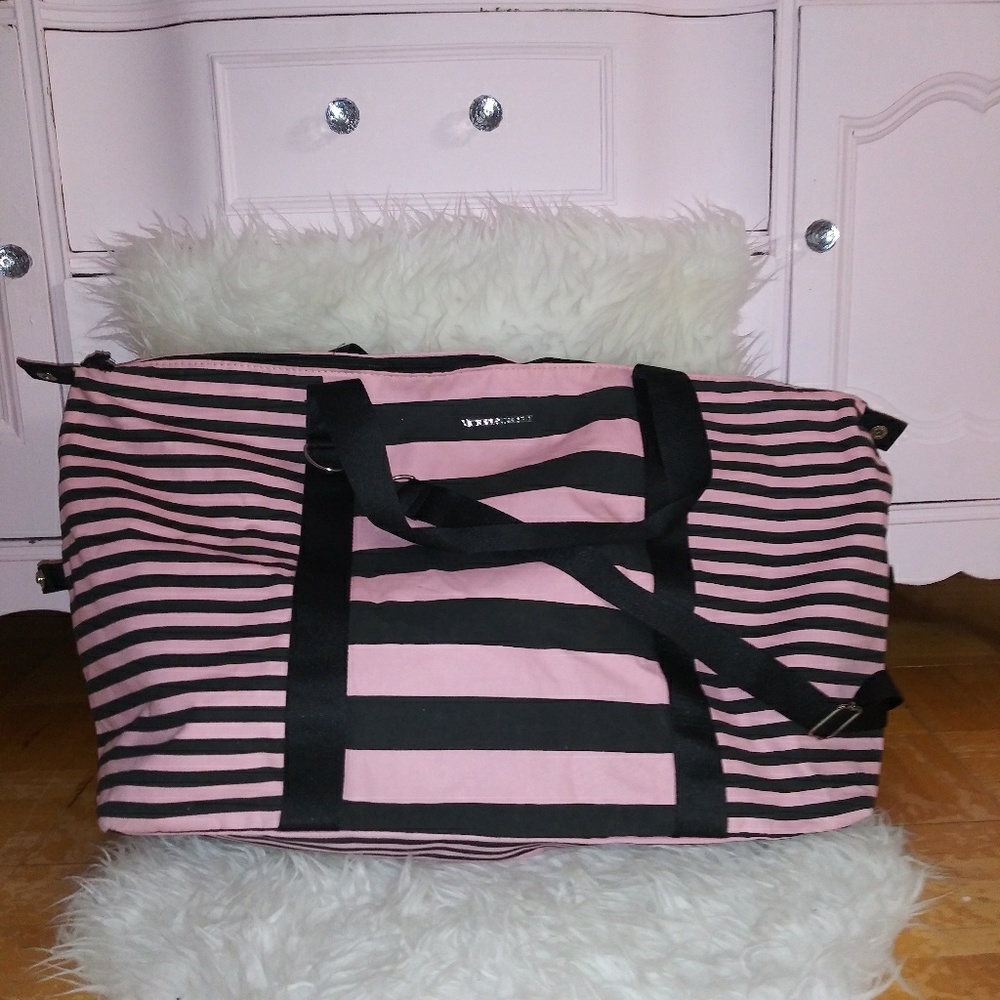 EX LARGE VICTORIA SECRET BAG FIRM PRICE